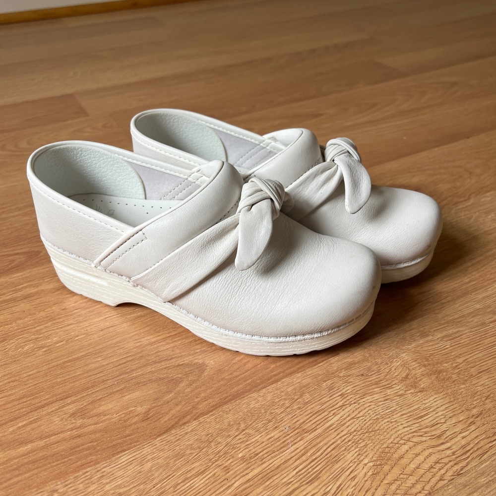 Dansko Pro Bow White Nappa Leather Clogs Limited Edition Nursing Shoes Womens 38